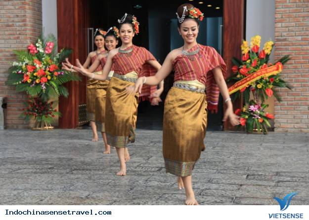 Nét đặc trưng của Điệu múa truyền thống của lào