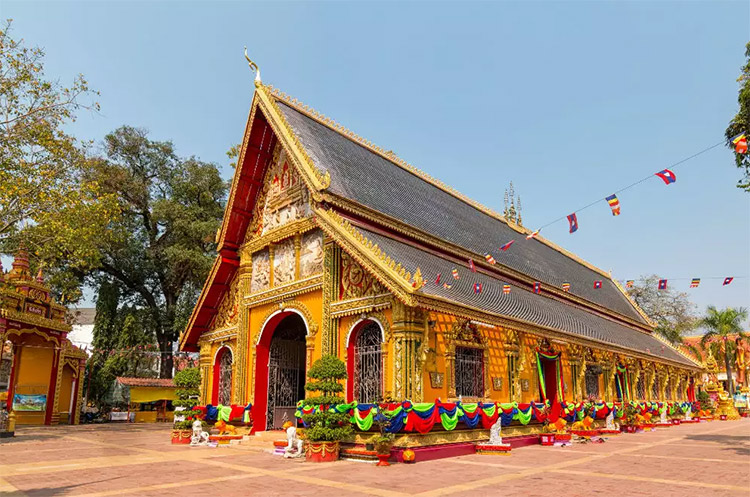 tôn giáo tại Lào - Phật Giáo