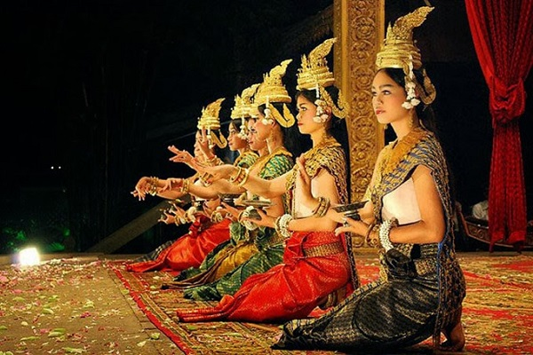 sự đa dạng trong thể loại dân ca - điệu múa truyền thống của lào